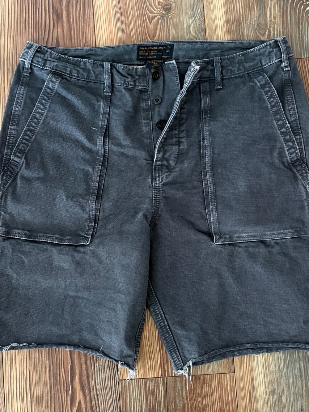 Abercrombie Military Fatigue rugged Distressed Cargo Shorts Mens measured 33